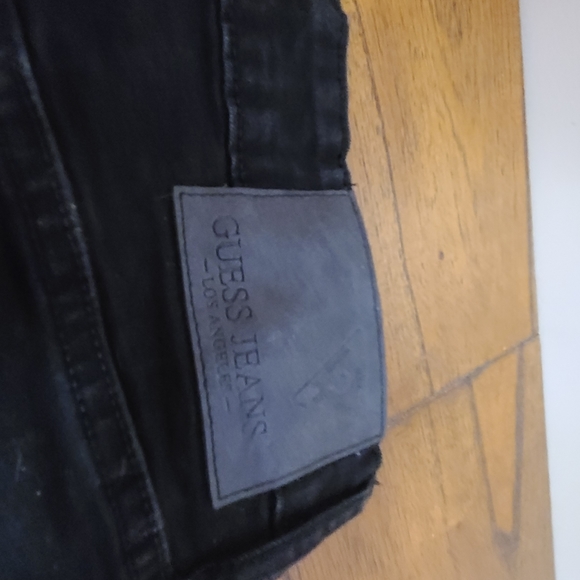 Guess Jeans - Picture 2 of 4